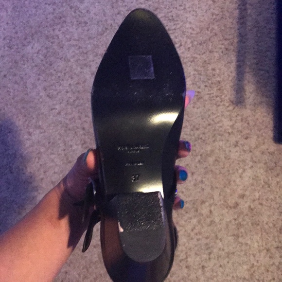 Saint Laurent Booties - Picture 4 of 8